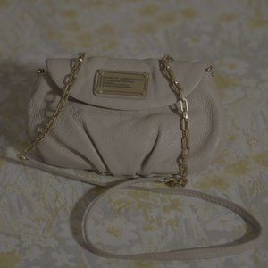 Marc Jacobs Crossbody with gold chain
